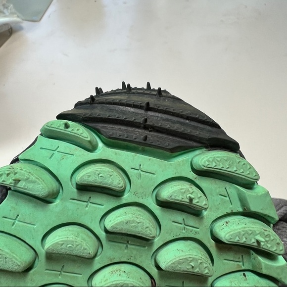 ADIDAS Trainers. Dark gray, silver & turquoise green. Size 8. Mud release soles - Picture 11 of 11